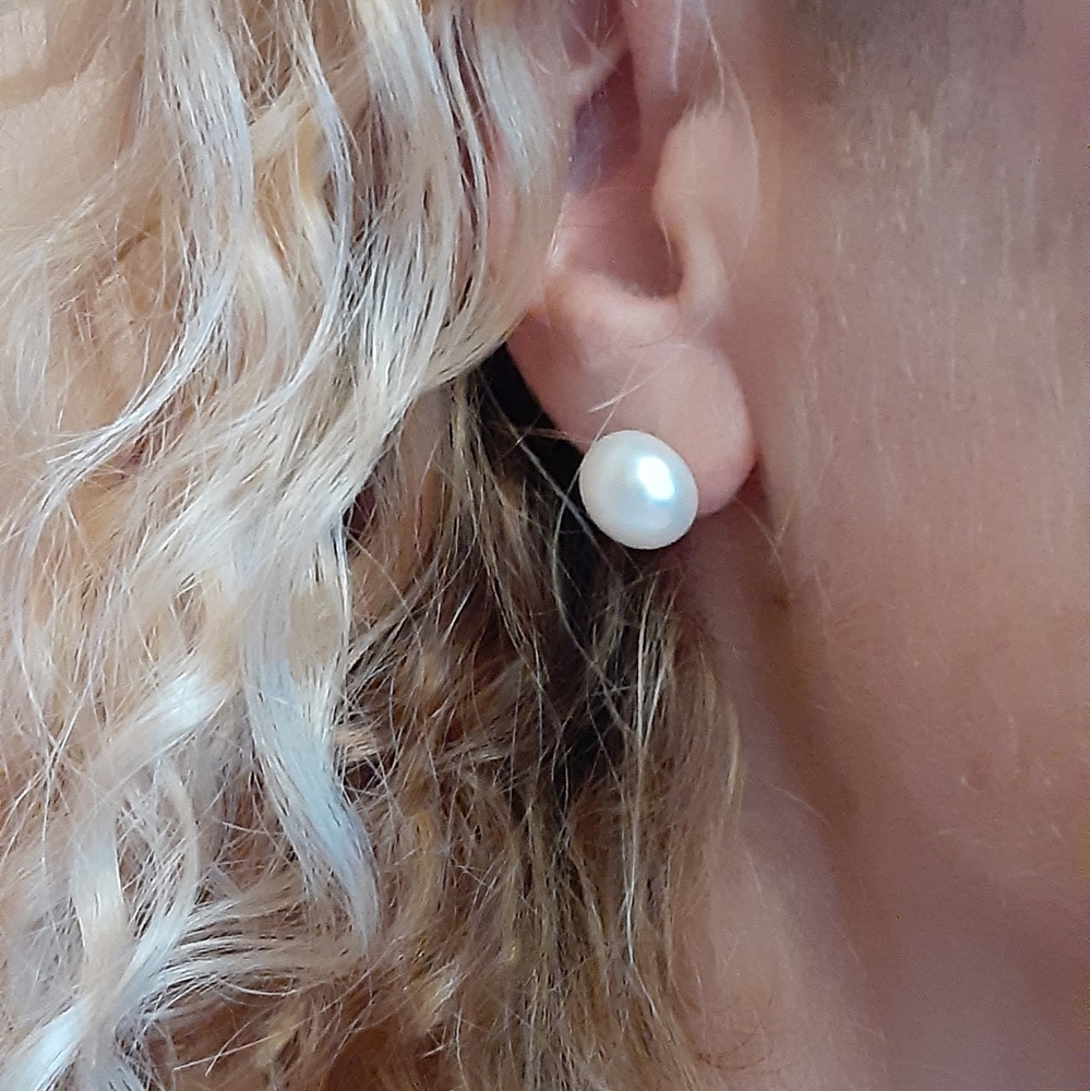 Earrings pearl stud